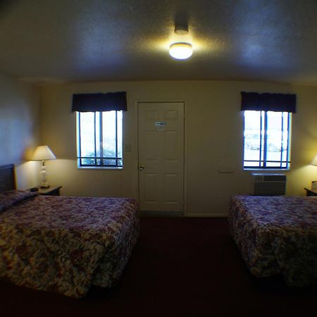 Travelers Motel Cottonwood Szoba fotó